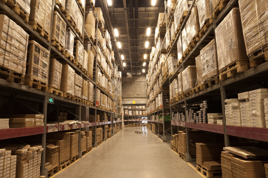 warehouse isle with lots of boxes